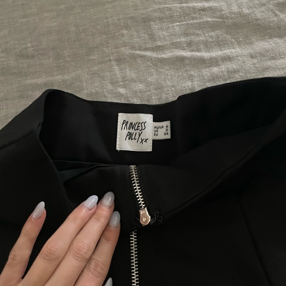 Princess Polly Night Walker shorts. Never been worn!! - Picture 4 of 5